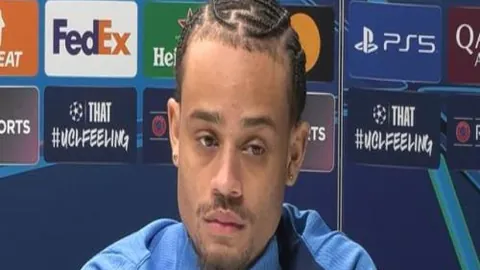 激情对决！菲尔米诺力挺红军，维尼修斯魅力无限，但皇马大战利物浦，他更期待红军荣耀归来！